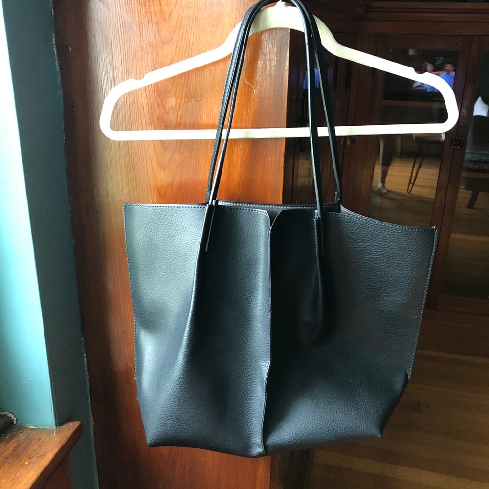 Urban Expressions Tote ✨